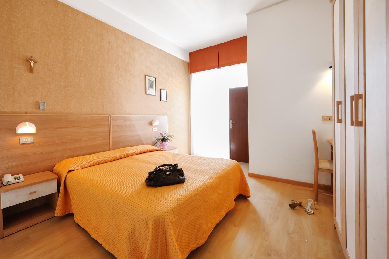 Hotel Mirabel Rimini Eksteriør bilde